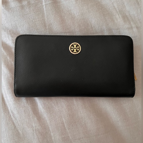 Tory Burch Robinson Black large Leather Wallet - Picture 3 of 13